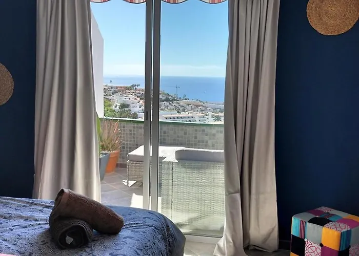 180 Seaview 1 Bedroom Flat With Swimming Pool * Costa Adeje (Tenerife)
