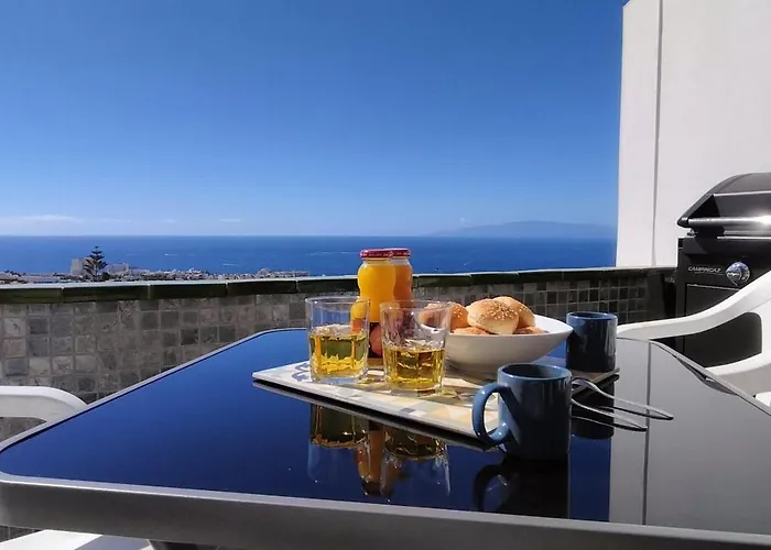 180 Seaview 1 Bedroom Flat With Swimming Pool *