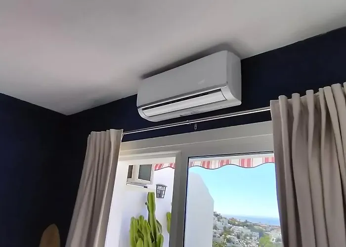 180 Seaview 1 Bedroom Flat With Swimming Pool * Адехе