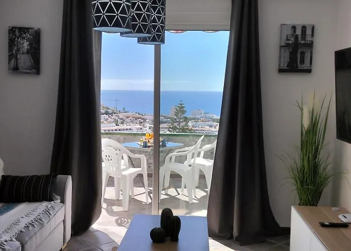 180 Seaview 1 Bedroom Flat With Swimming Pool Апартаменты