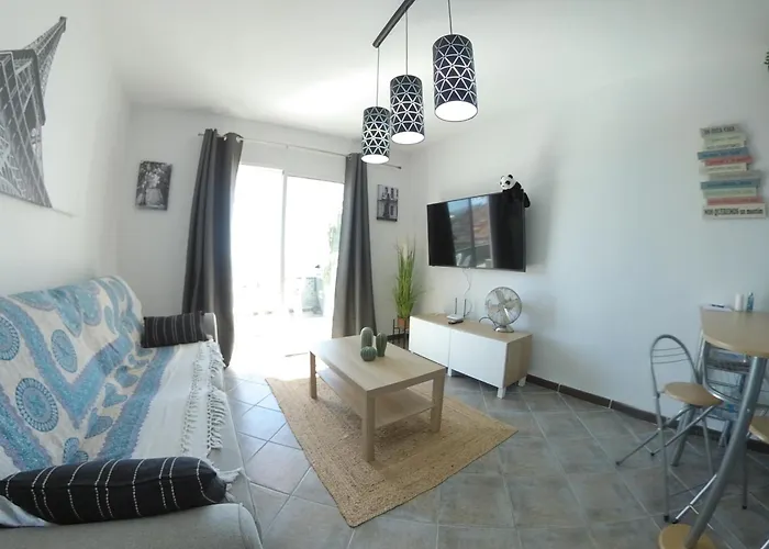 180 Seaview 1 Bedroom Flat With Swimming Pool Διαμέρισμα